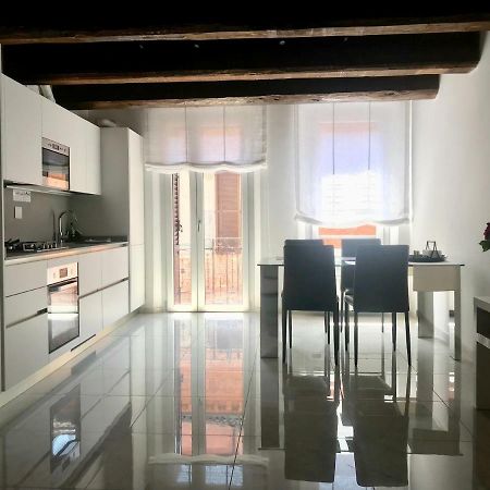 Moderno Affaccio Su Via Mazzini Apartment Ferrara Luaran gambar